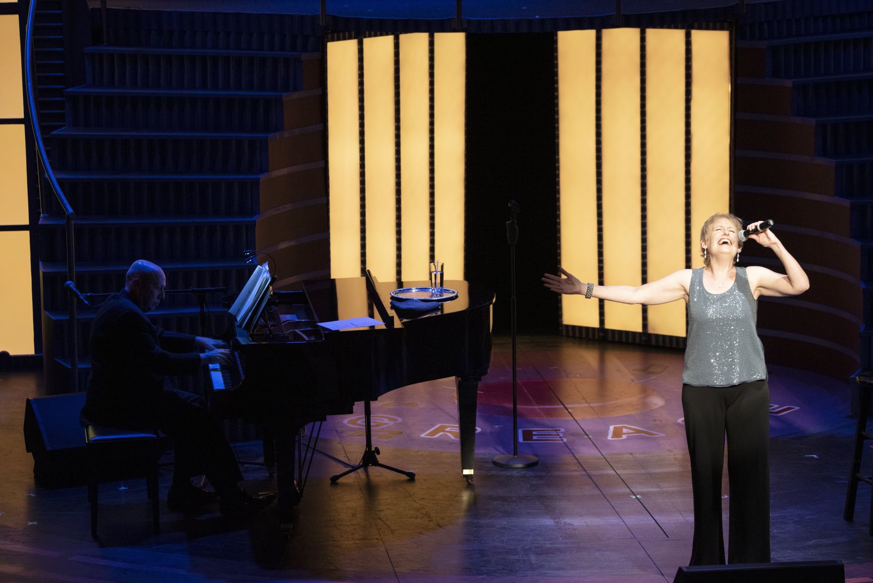 Liz Callaway, accompanied by Alex Rybeck at STAGES St. Louis Cheers!